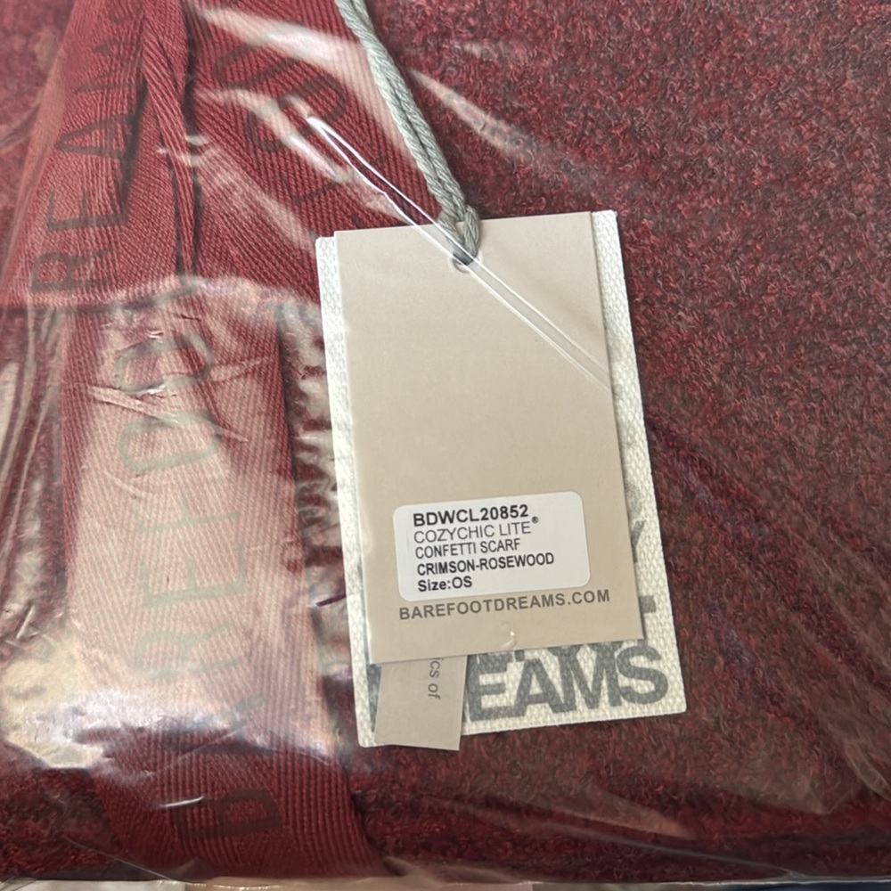 Barefoot Dreams NWT Crimson Rosewood CozyChic Lite Confetti Scarf - Picture 3 of 4